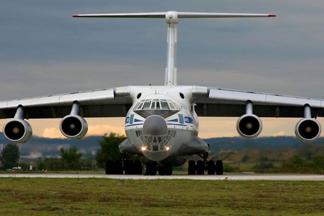 Avião russo viola espaço aéreo